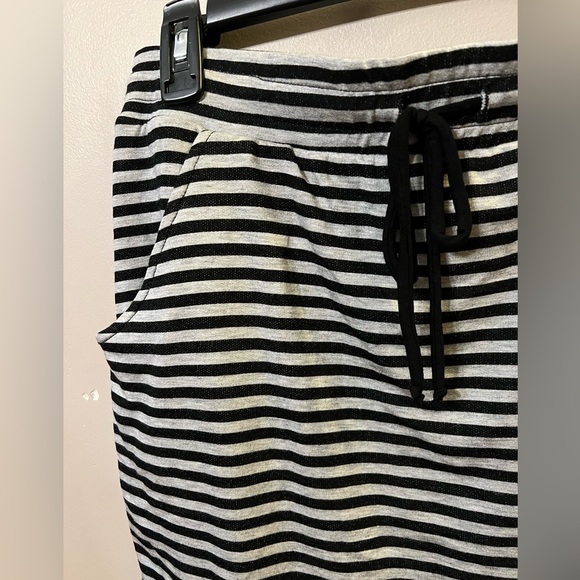 Knit skirt - Picture 3 of 9